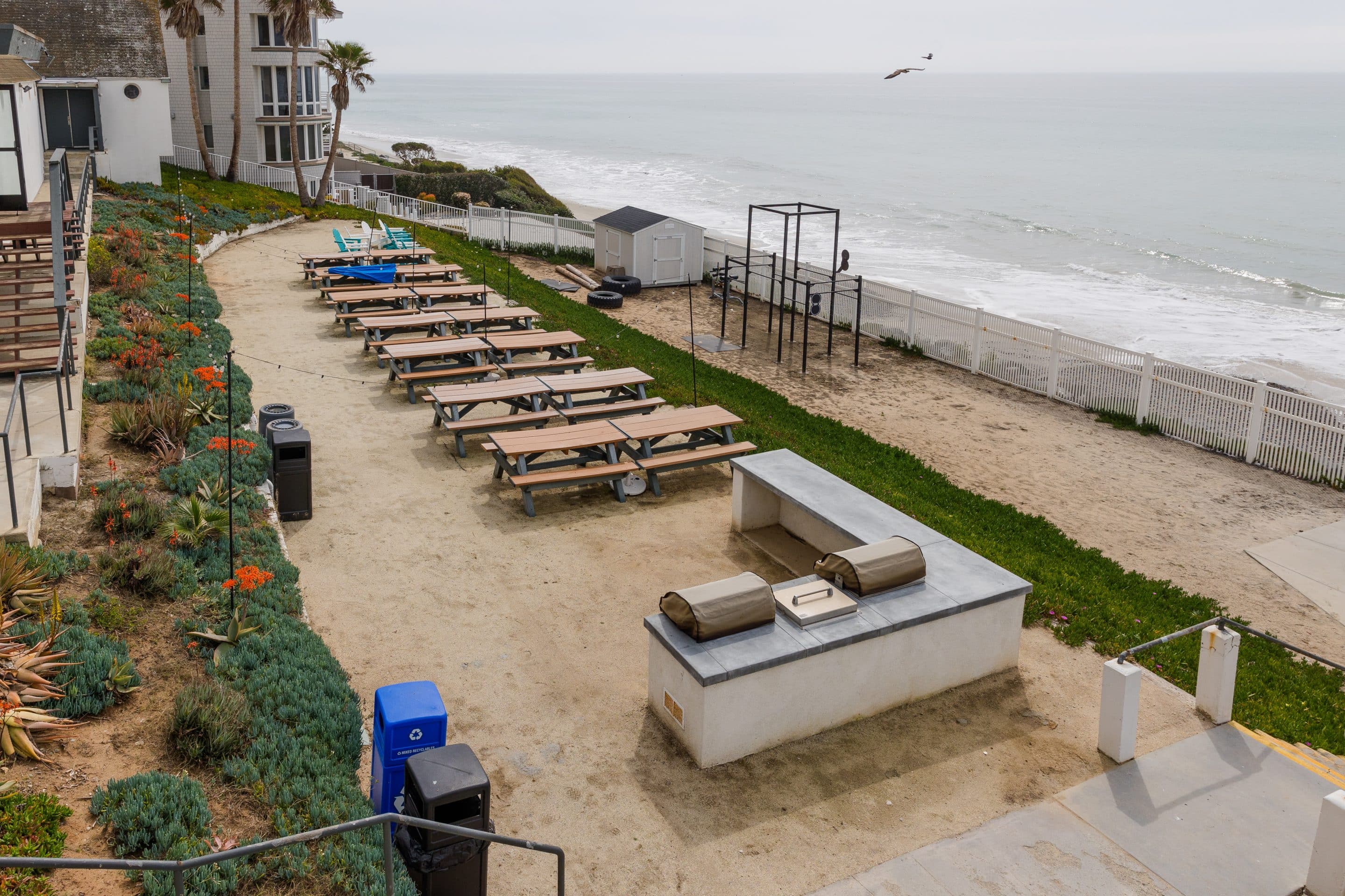 eachfront Outdoor Living Space with BBQs, Firepit and Beach Access